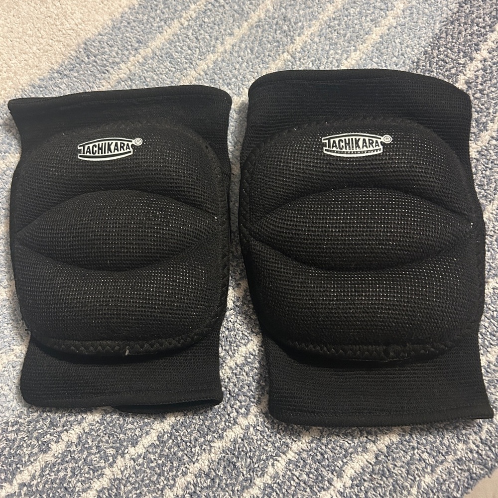 Tachikara Volleyball Black Knee Pads